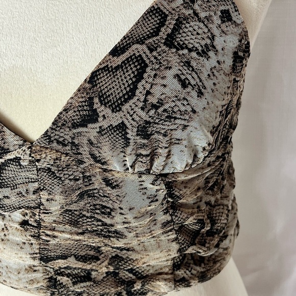 PAPEROC SNAKE PRINT CROP CAMI TOP, sz L - Picture 2 of 7